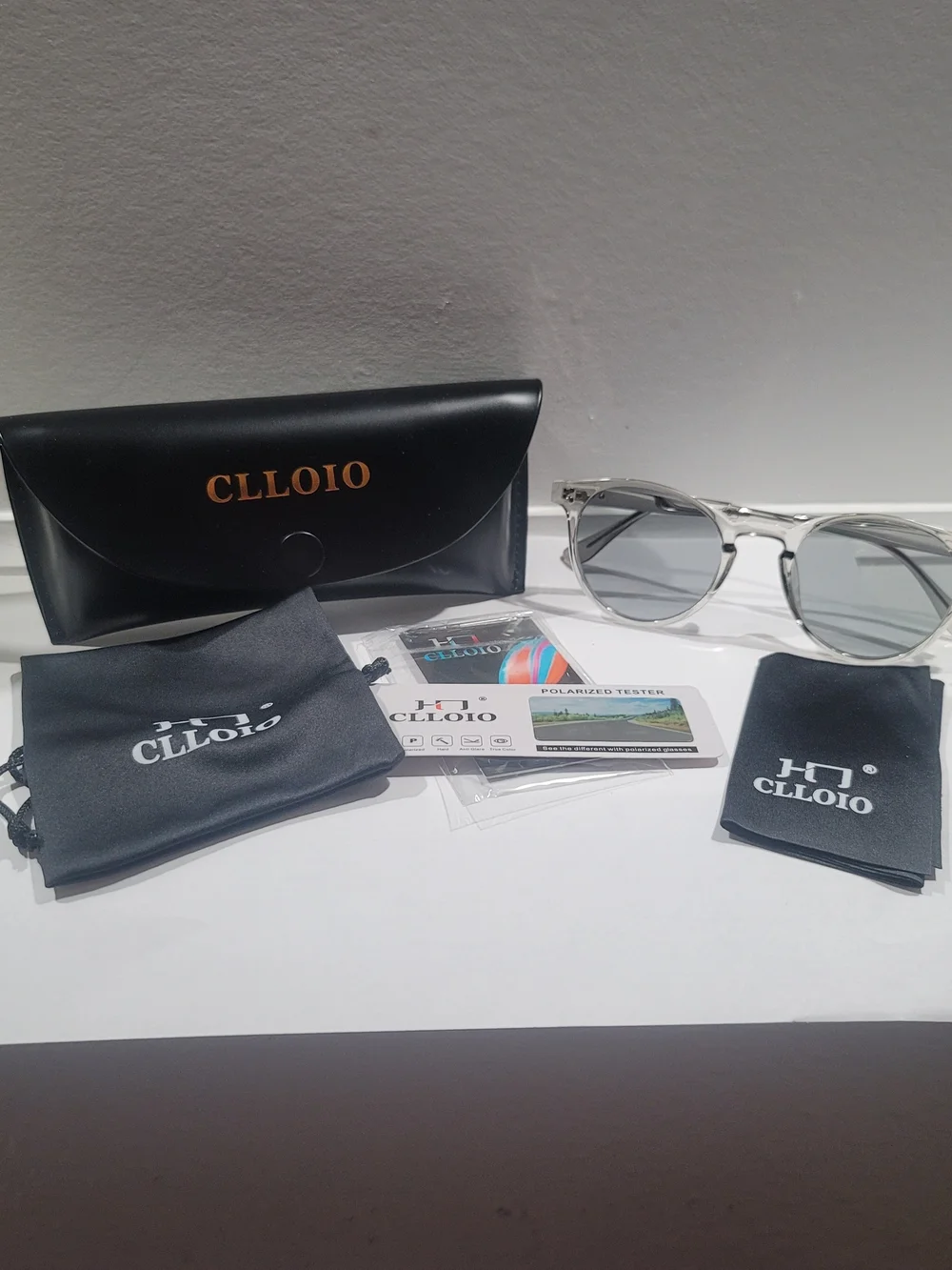CLL0I0 Clear Smoke Frame Sunglasses with Grey Lenses